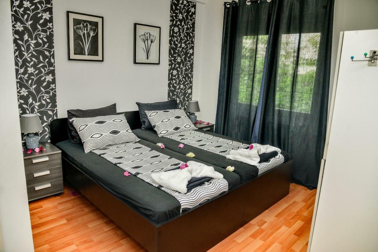 Tomas Apartments Skopje Luaran gambar