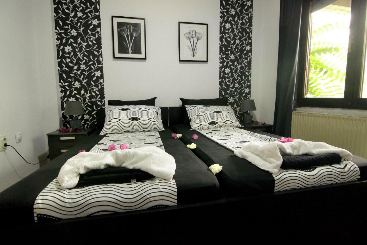 Tomas Apartments Skopje Luaran gambar