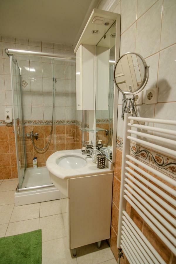 Tomas Apartments Skopje Luaran gambar